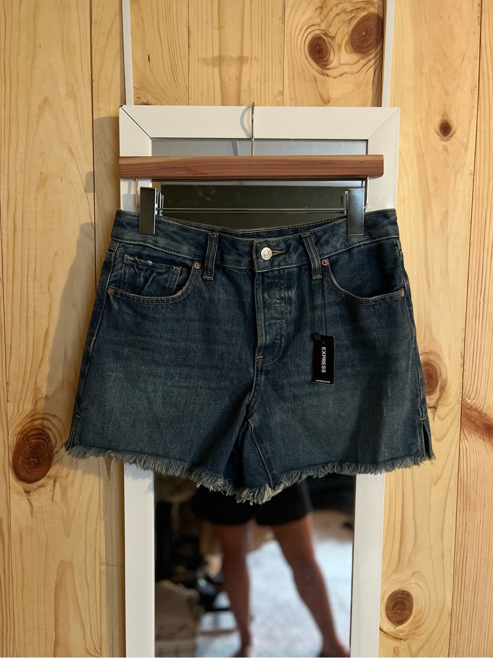 Express Boyfriend Midi Raw Hem Denim Shorts 100% Cotton NWT